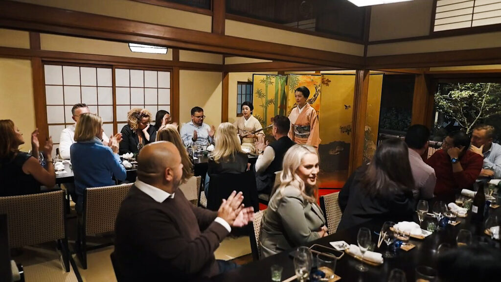 松乃鮨2階座敷での宴会風景